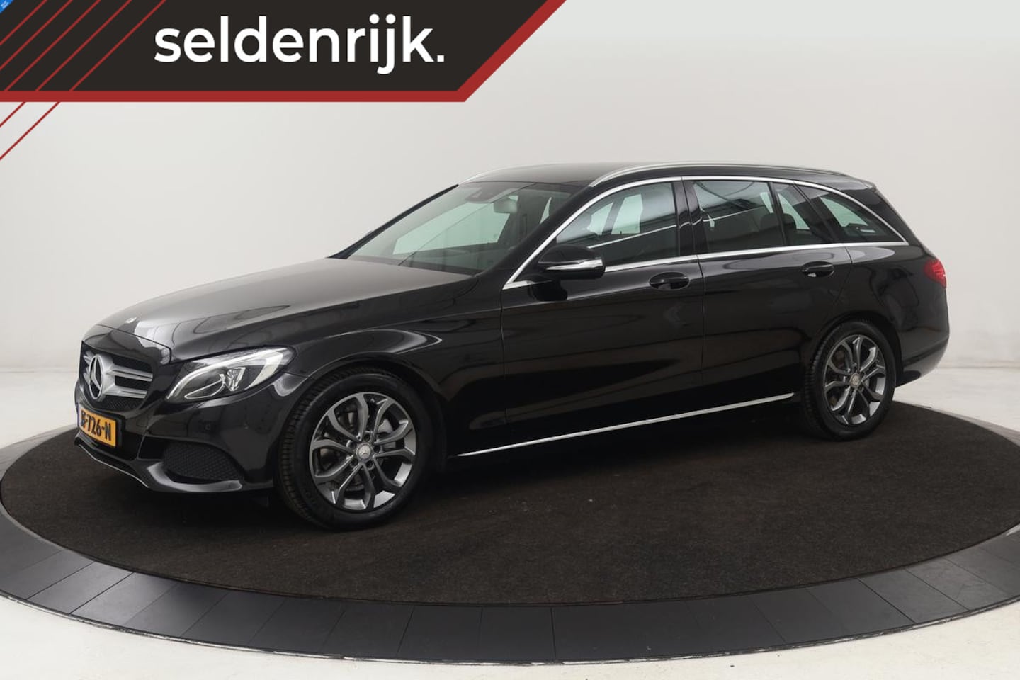 Mercedes-Benz C-klasse - 180 Avantgarde | Stoelverwarming | Trekhaak | Navigatie | Park Assist | Climate control | - AutoWereld.nl