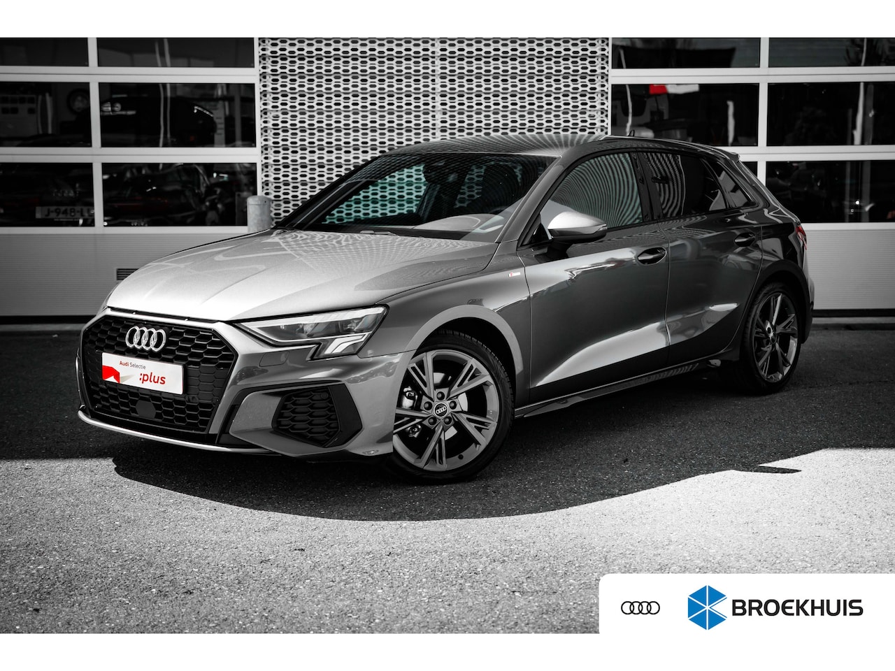 Audi A3 Sportback - Audi 35 TFSI 150pk S edition | Extra getint glas | Lichtmetalen velgen 5-spaaks 18" - AutoWereld.nl