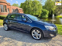 Opel Astra - 1.6 Sport 5-deurs AIRCO/cruise