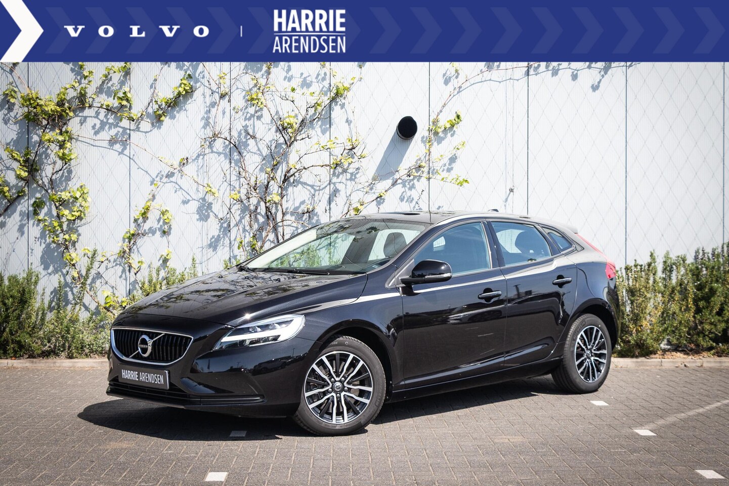 Volvo V40 - T2 Aut. Polar+ | Stoelverwarming | Trekhaak | Cruise Control | LED Koplampen | Parkeersens - AutoWereld.nl