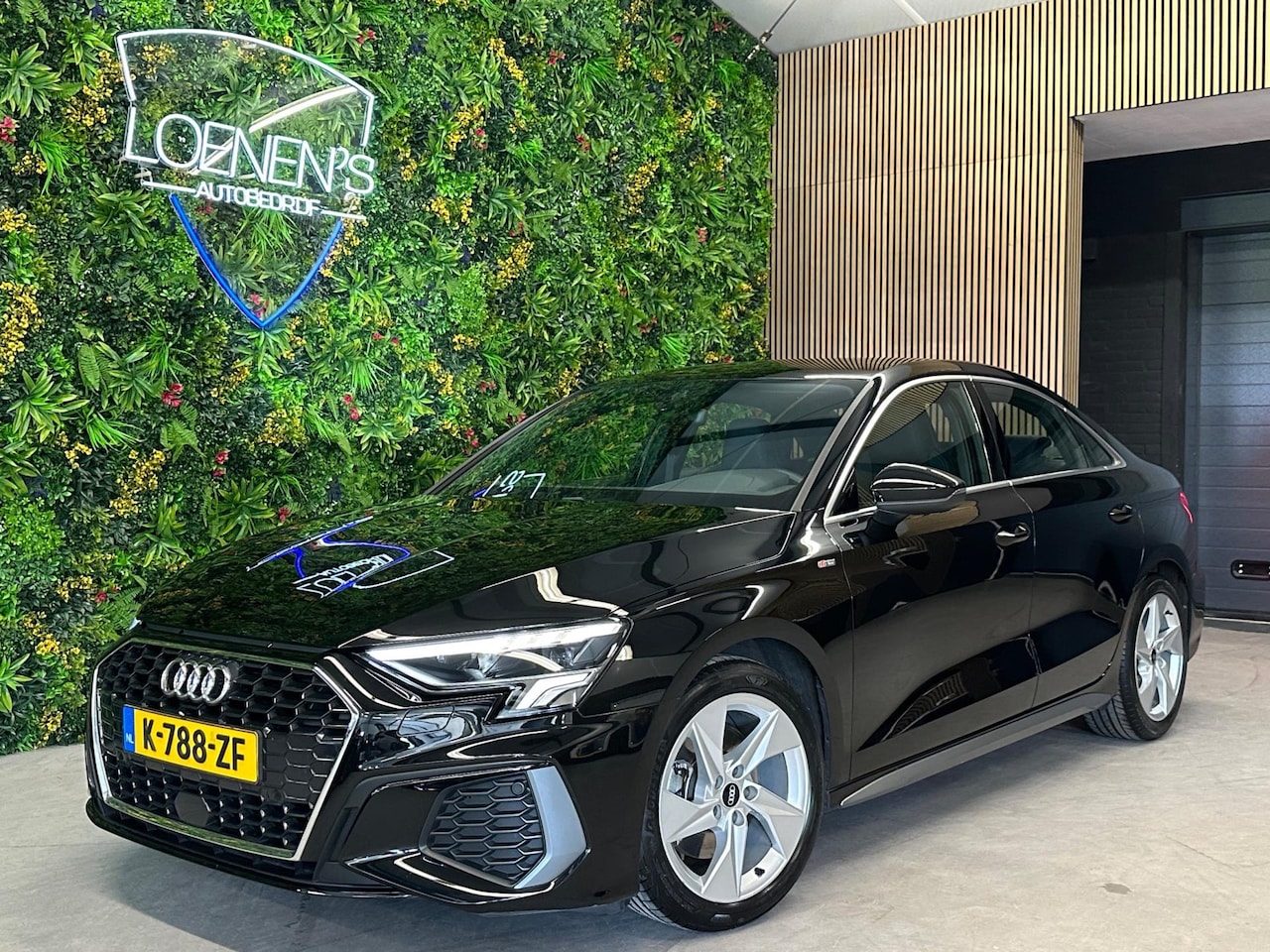 Audi A3 Limousine - 35 TFSI S edition / CarPlay / Matrix / PDC / Cruise - AutoWereld.nl