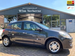 Renault Clio - 1.6-16V Dynamique S Navigatie/Airco