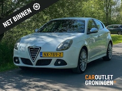 Alfa Romeo Giulietta - 2.0 JTDm Distinctive | AIRCO | NW APK | 170PK
