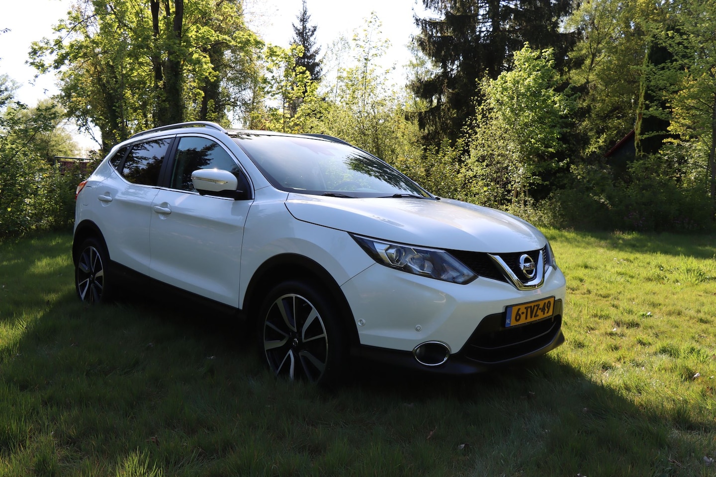 Nissan Qashqai - 1.2 Premier Edition DIG-T - AutoWereld.nl