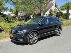 Volkswagen Tiguan - 2.0 TSI 4Motion 220PK DSG R-Line•Pano•Trekhaak