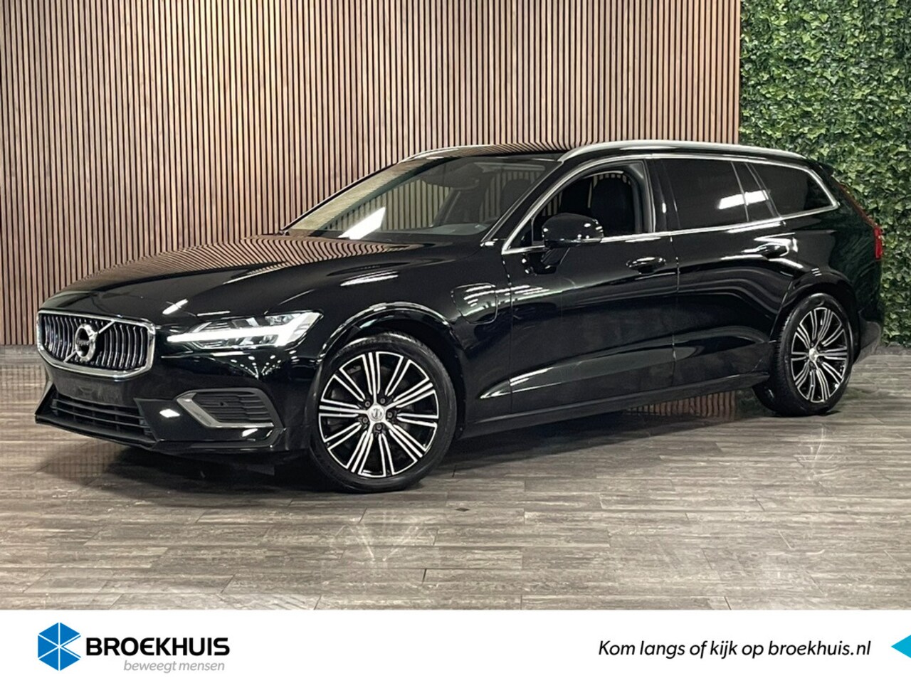 Volvo V60 - T8 AWD Recharge Inscription | Stoelverwarming | Standkachel met Volvo On Call App | Bestuu - AutoWereld.nl