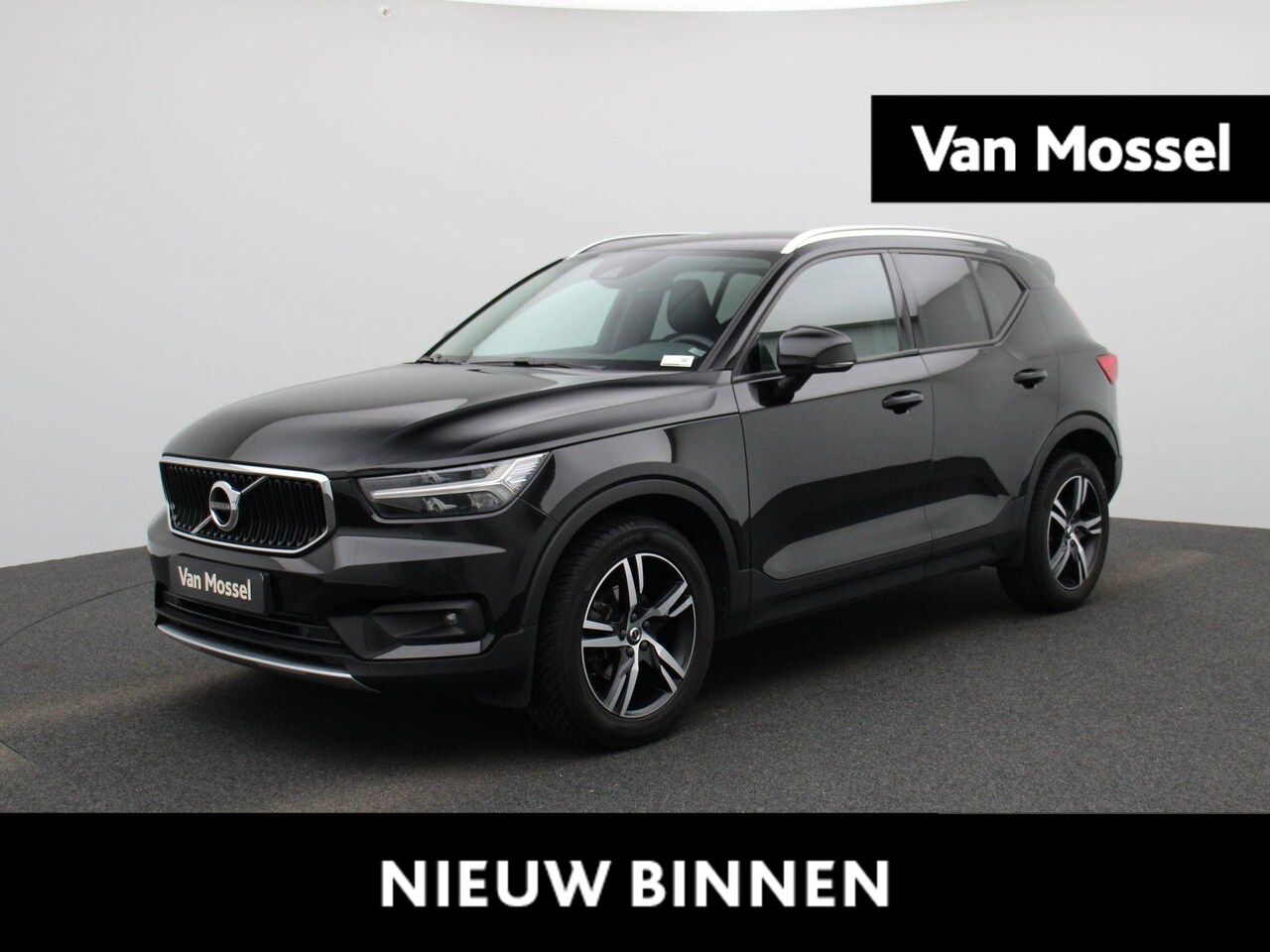 Volvo XC40 - 1.5 T3 Momentum VIRTUEEL COCKPIT | HALF LEER | NAVIGATIE | ELEKTRISCHE KOFFERKLEP | CAMERA - AutoWereld.nl