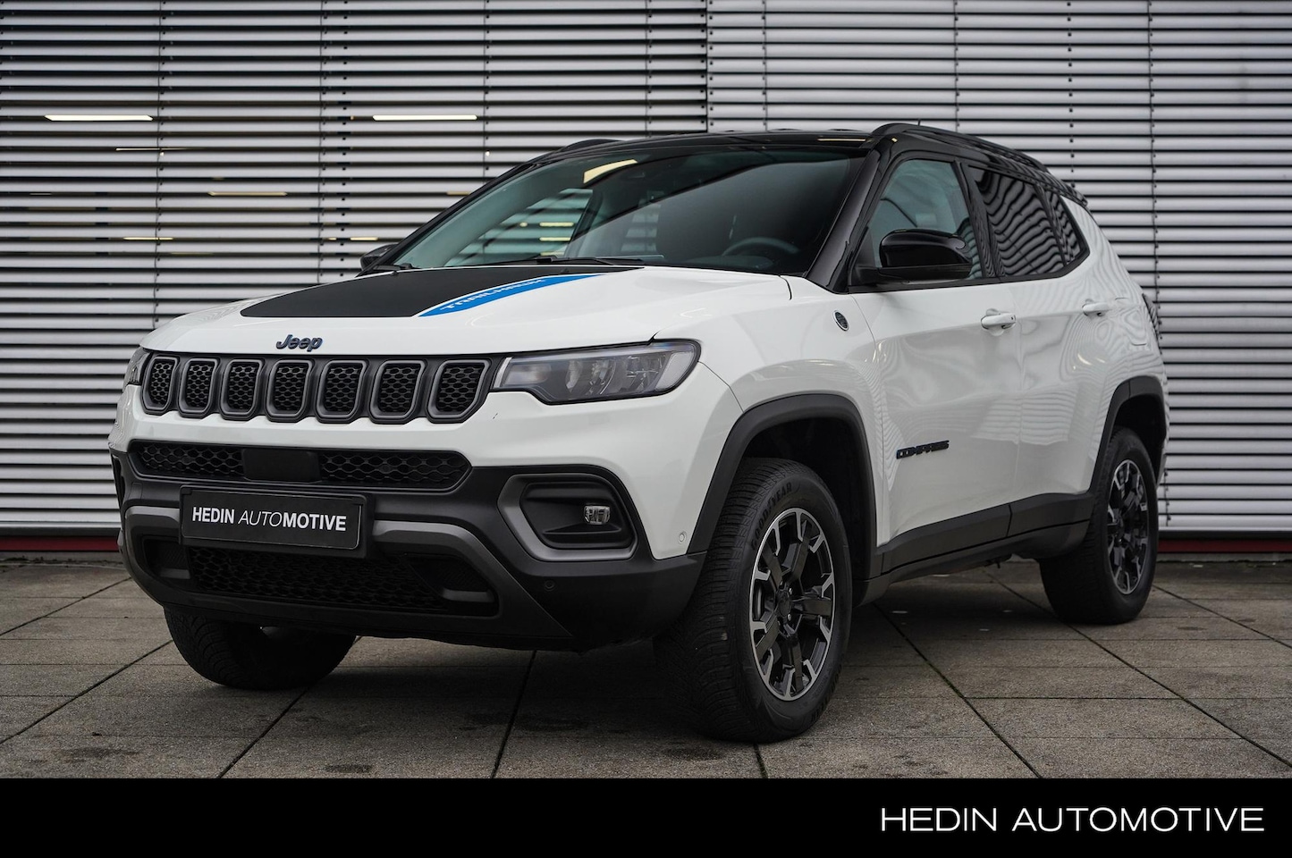 Jeep Compass - 4xe 240pk Plug-in Hybrid Electric Trailhawk | Automaat | All-Season Banden | Keyless Entry - AutoWereld.nl