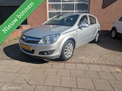 Opel Astra - 1.6 Executive LAGE KM NAP