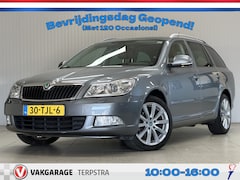Skoda Octavia Combi - 1.4 TSI Greentech Elegance Business Line/ Xenon/ Leder/ 17'' LMV/ Stoelverw./ Navi/ Clima/