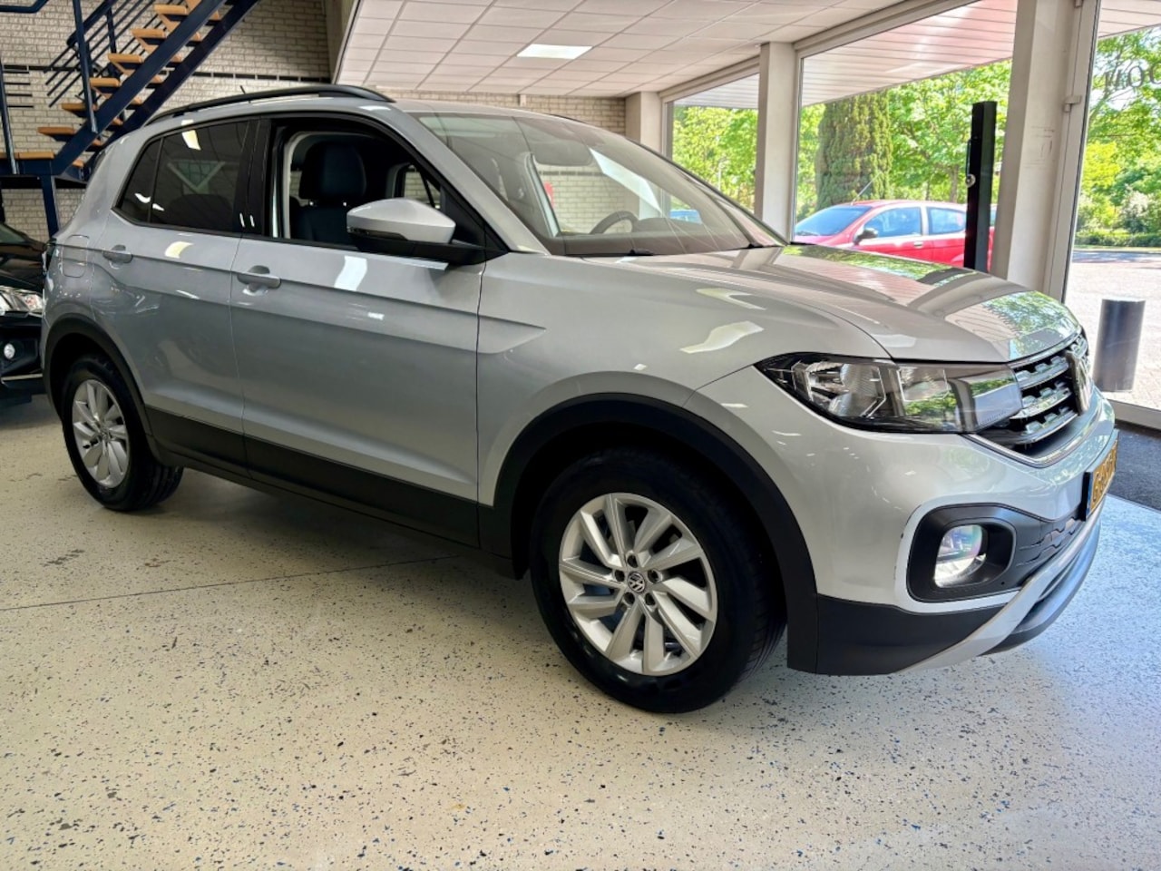 Volkswagen T-Cross - 1.0 TSI Aanbieding Navigatie Multimedia Airco Cruise - AutoWereld.nl
