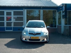 Toyota Auris - 1.6-16V Sol
