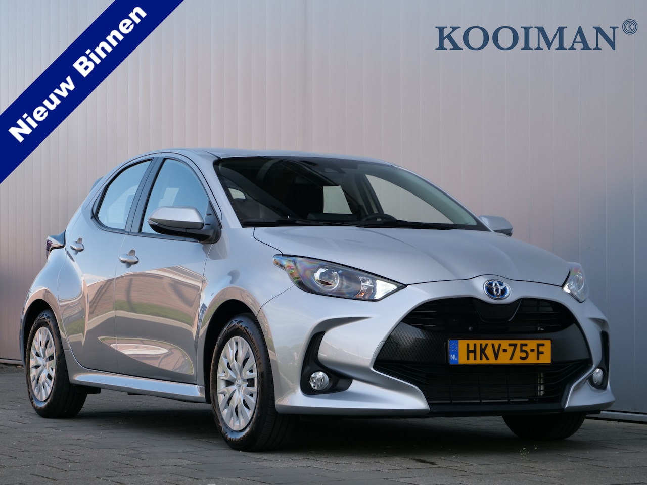 Toyota Yaris - 1.5 Hybrid Active Camera / Climate Control / Ad.Cruise control - AutoWereld.nl