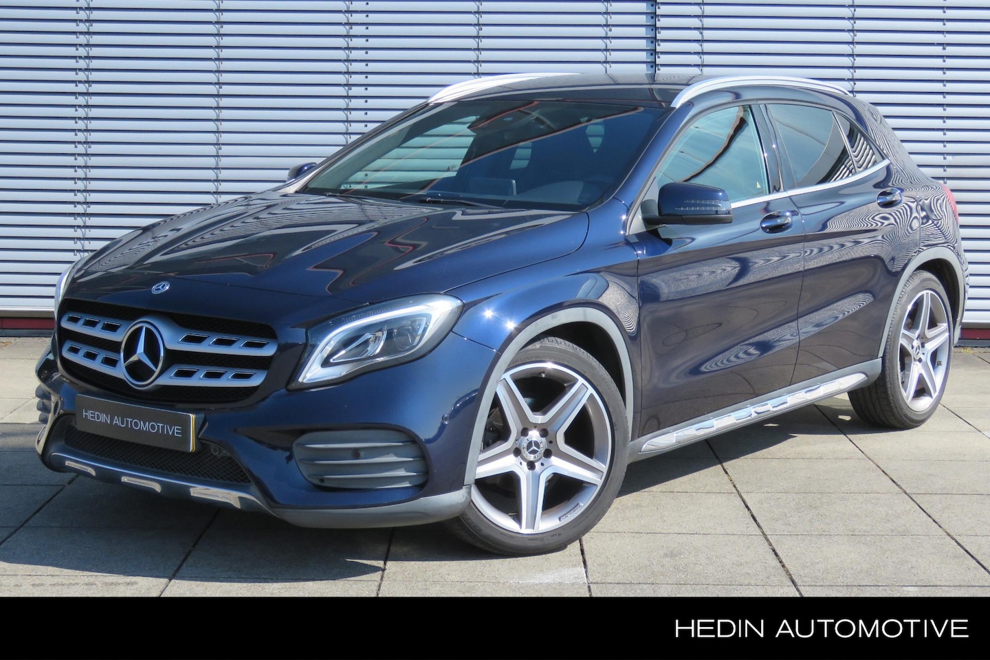 Mercedes-Benz GLA-Klasse - 180 Business Solution AMG | Automaat | Uitklapbare Trekhaak| Stoelverwarming | - AutoWereld.nl
