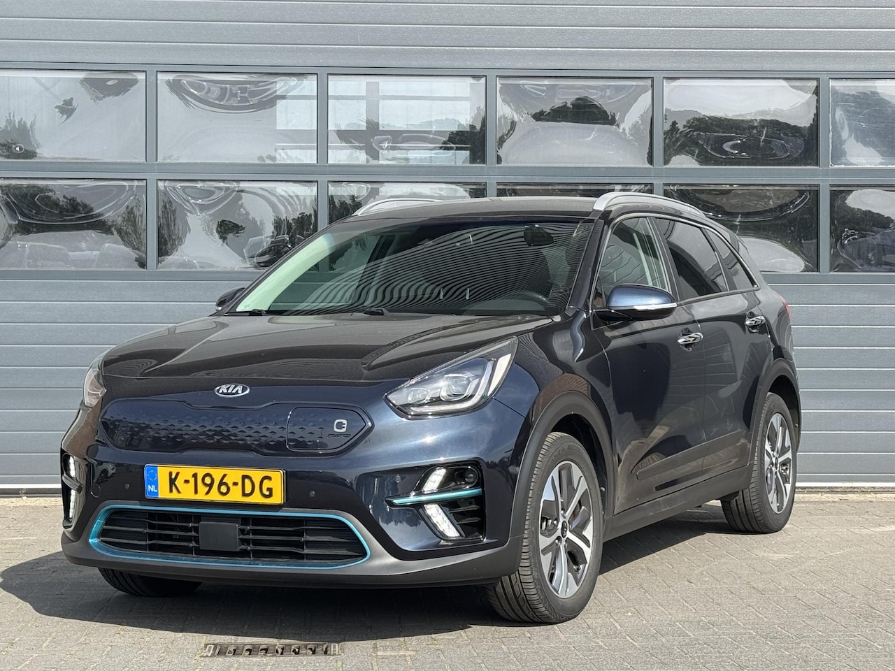 Kia e-Niro - EXECUTIVELINE 64 KWH I 3 FASE I SOH 100% I FACELIFT MODEL I APPLE/ANDROID I PARKEERCAMERA - AutoWereld.nl