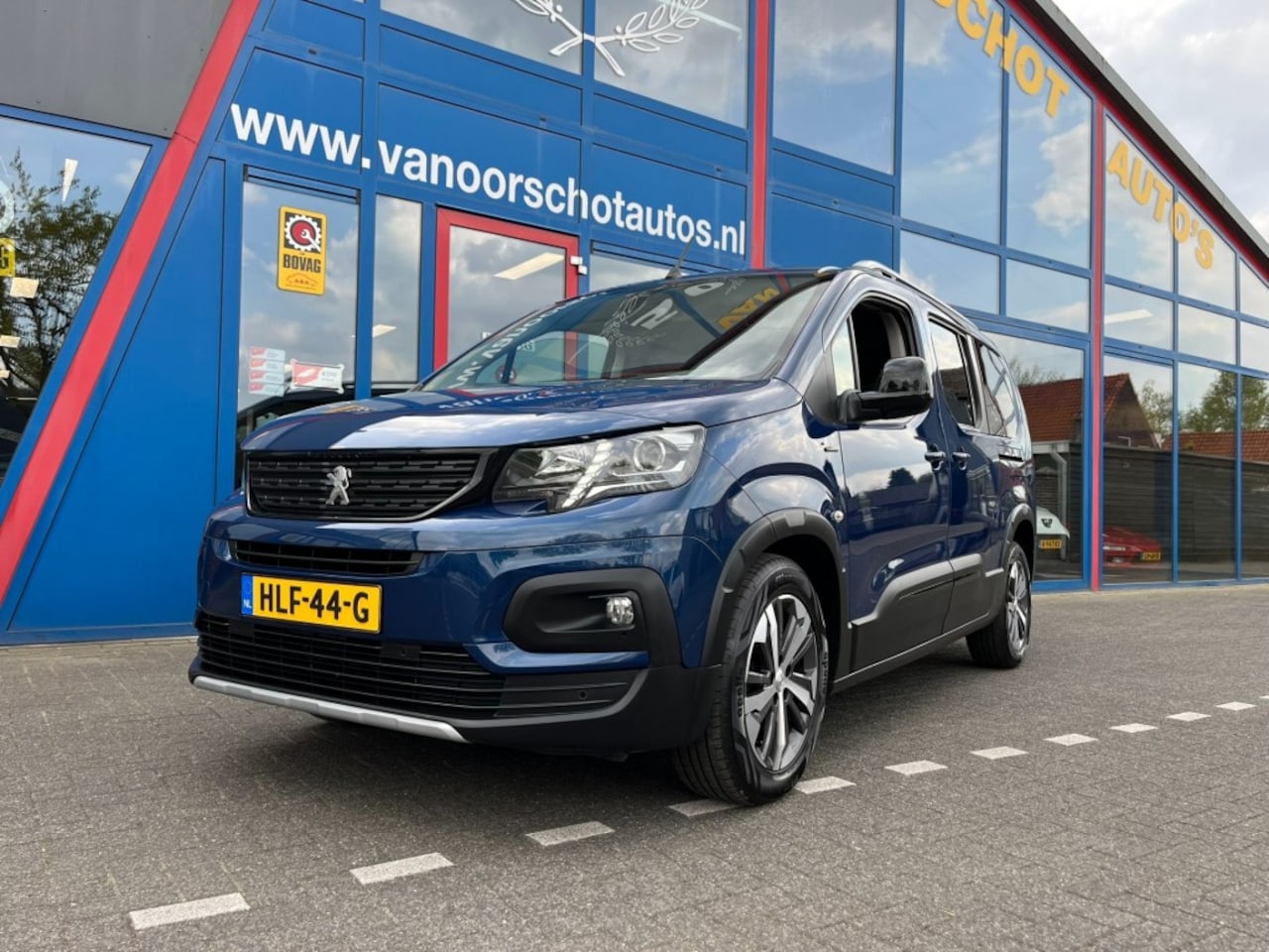 Peugeot Rifter Long - 1.2 110pk GT Line 7-peroons Navi Carplay Camera Airco(ECC) - AutoWereld.nl