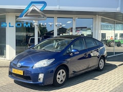 Toyota Prius - 1.8 Aspiration 136PK SOLAR ROOF APPLE CARPLAY