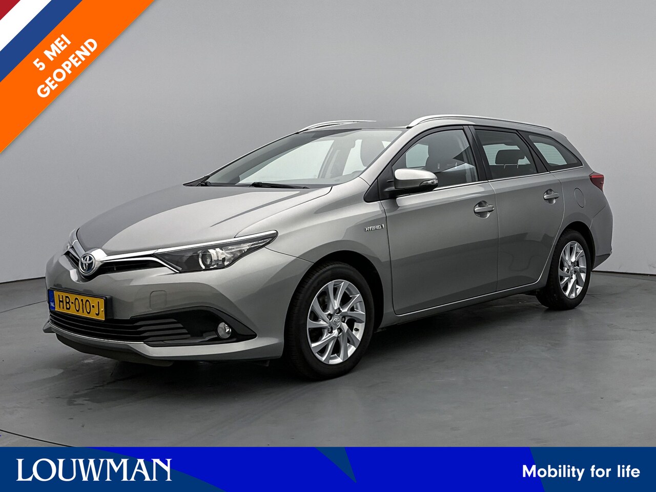 Toyota Auris Touring Sports - 1.8 Hybrid Aspiration | Navigatie | Camera | LM Velgen | - AutoWereld.nl