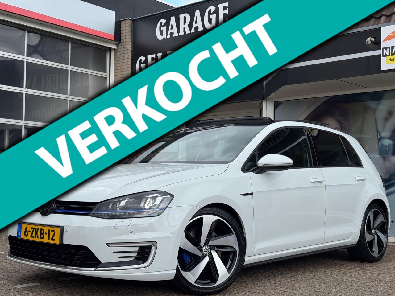 Volkswagen Golf - 1.4 TSI GTE | Pano | Navi | Trekhaak | Cruise | Climate | Pdc | Full-Option's - AutoWereld.nl