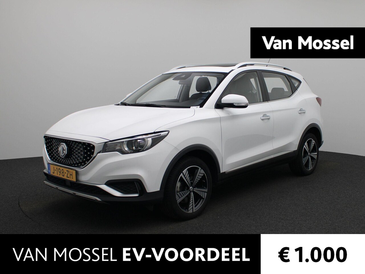 MG ZS - EV Luxury 45 kWh | Panorama Dak |   Lederen Bekleding | Achteruitrij Camera | - AutoWereld.nl