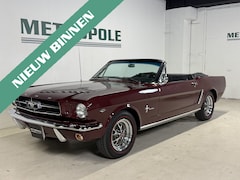 Ford Mustang Convertible - 260 M1005