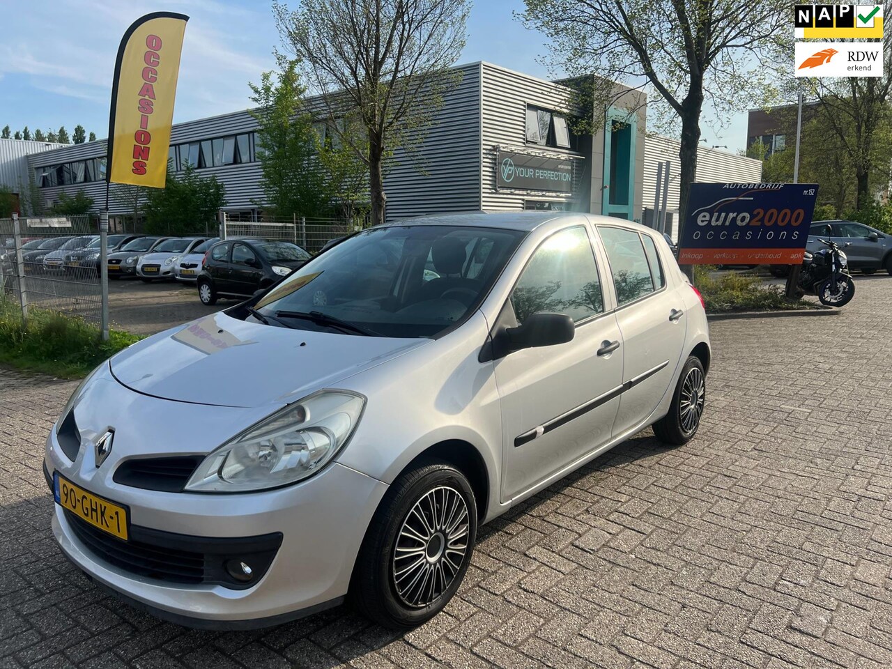 Renault Clio - 1.2-16V Special Line - AIRCO - 5 DEURS - NAP ! - AutoWereld.nl
