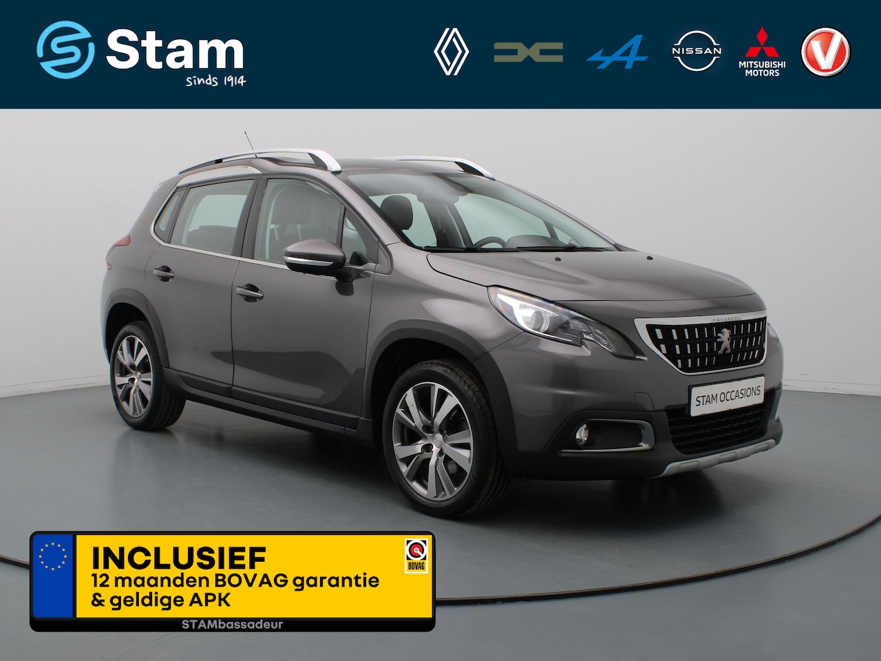 Peugeot 2008 - 1.2 PureTech Blue Lease Allure Camera | Climate | Navi | Trekhaak - AutoWereld.nl