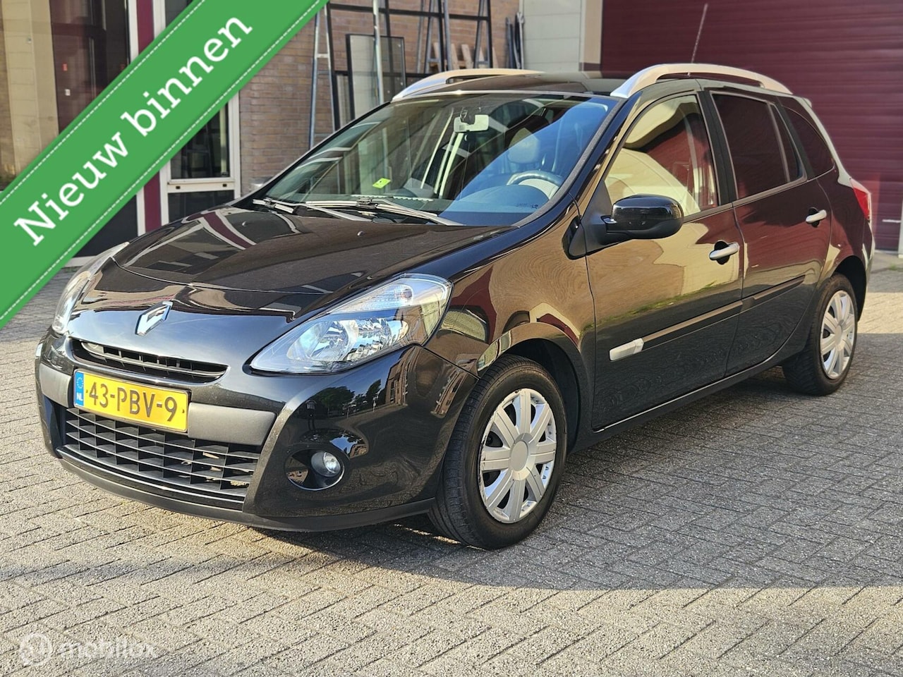 Renault Clio Estate - 1.2-16V |Authentique | APK | AIRCO | NAP - AutoWereld.nl