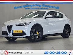 Alfa Romeo Stelvio - 2.0 T AWD Super/ 202pk/ Trekhaak/ Keyless/ Camera/ Android Auto/ DAB+/ Lane-Assist./ Dode
