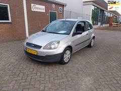Ford Fiesta - 1.3 // 1 Jaar APK // Airco // Frisse Auto
