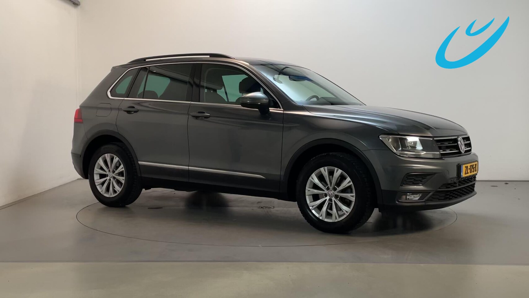 Volkswagen Tiguan - 1.5 TSI Comfortline Navigatie Climate Control Trekhaak Parkeersensoren - AutoWereld.nl