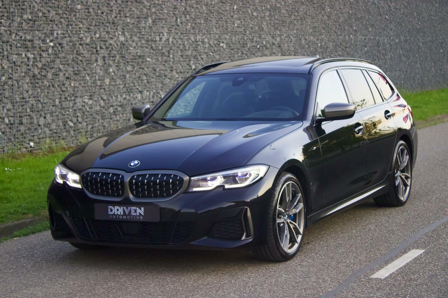 BMW 3-serie Touring - M340i xDrive High Executive Edition M340i xDrive High Executive Edition - AutoWereld.nl