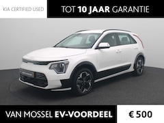 Kia Niro EV - DynamicLine 64.8 kWh | 3-fase 11KW laden | Climate Control | Navigatie | LM Velgen | Eerst