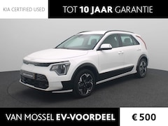 Kia Niro EV - DynamicLine 64.8 kWh | 3-fase 11KW laden | Climate Control | Navigatie | LM Velgen | Eerst