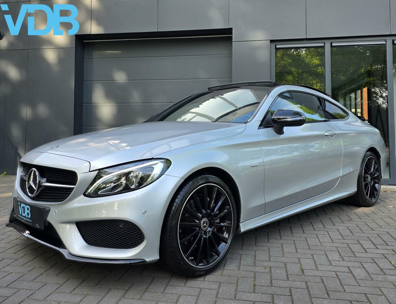 Mercedes-Benz C-klasse Coupé - 200 AMG PANO NIGHT SFEER LED CAMERA - AutoWereld.nl