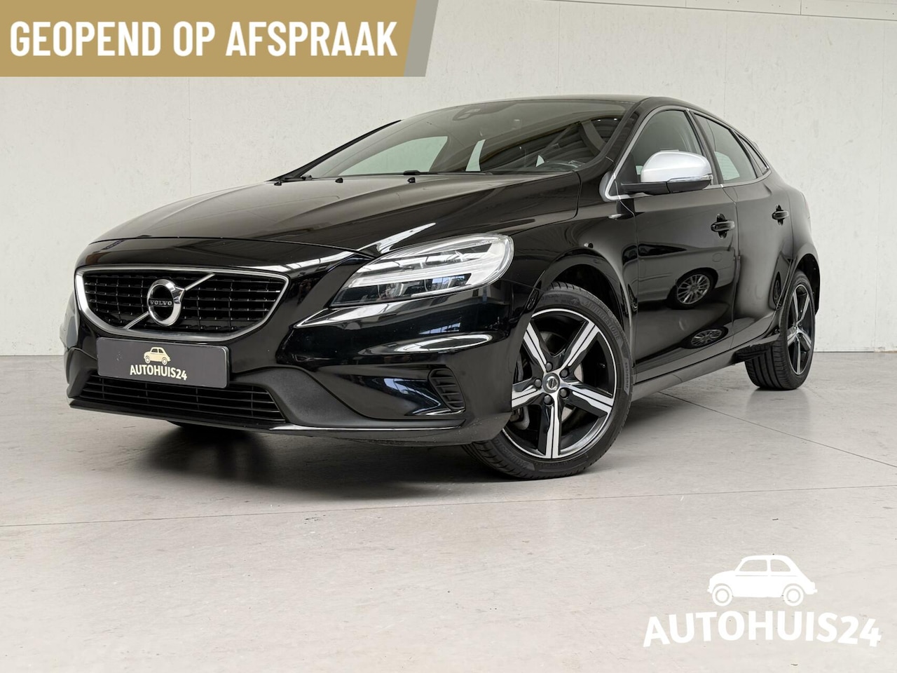 Volvo V40 - 2.0 T4 R-Design 190PK TREKHAAK FULL LED DAB CAMERA PDC 18" - AutoWereld.nl