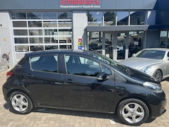 Toyota Yaris - 1.0 VVT-i Aspiration Navi 5-dr + 12 MND BOVAG