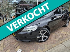 Volvo V40 - 2.0 T2 Nordic+, trekhaak, stoelverwarming etc