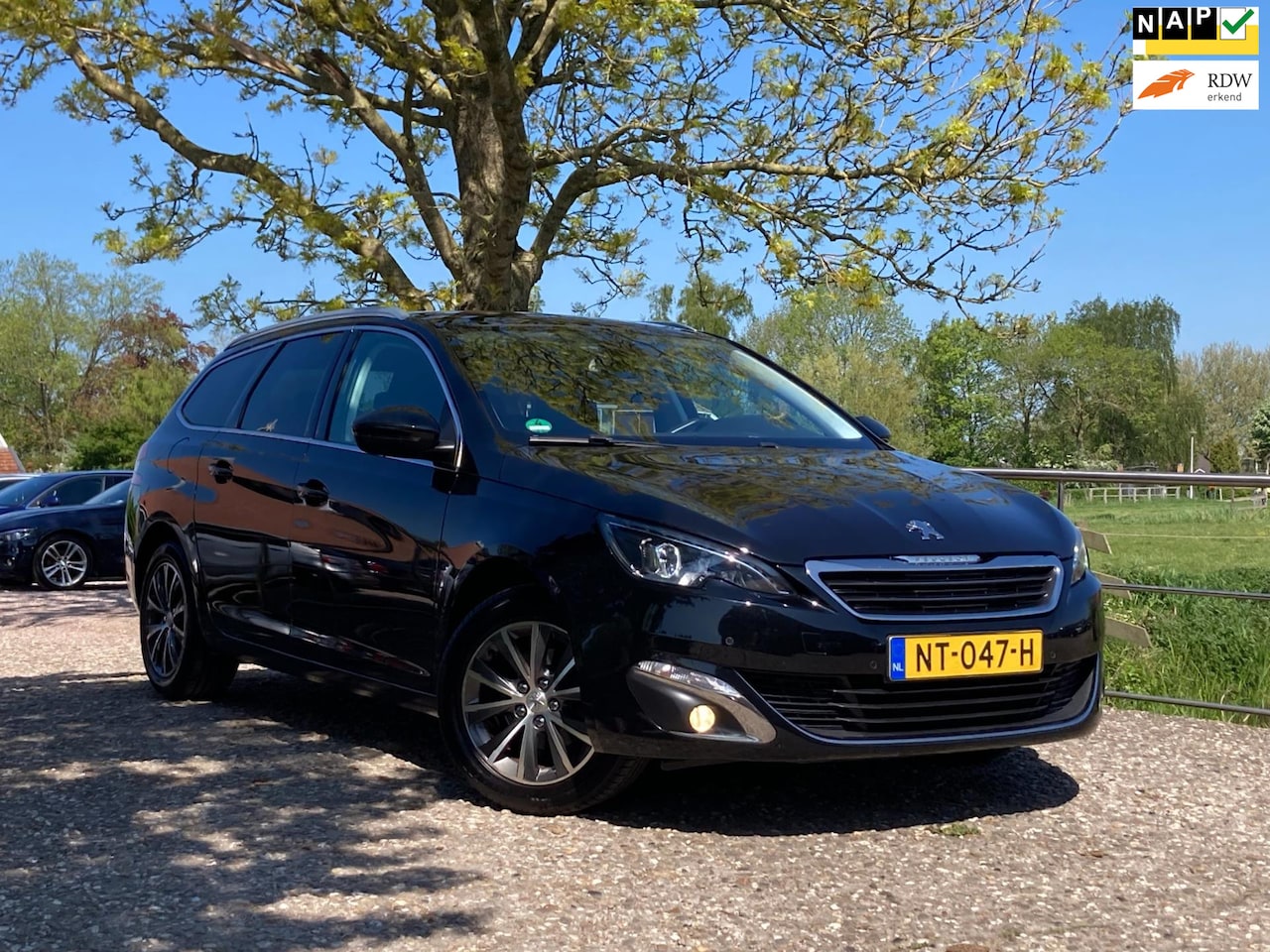 Peugeot 308 SW - 1.2 Premium | Automaat + Cruise + Clima nu € 7.975,-!!! - AutoWereld.nl