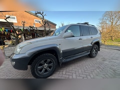 Toyota Land Cruiser - 3.0 D-4D VX Blind Van Grijs kenteken 3500KG trekken