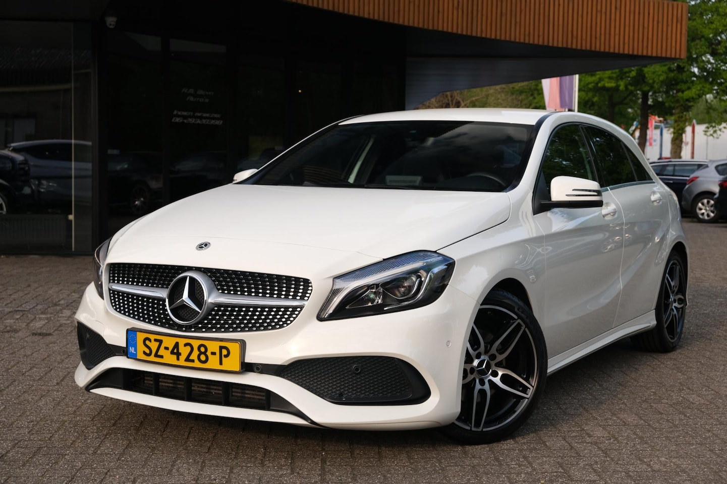 Mercedes-Benz A-klasse - 160 Sport Edition/AMG/Camera/Keyless/Carplay/Navi/N.A.P. Logisch - AutoWereld.nl