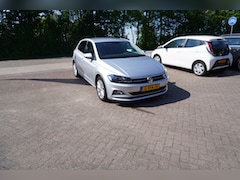 Volkswagen Polo - 1.0 TSI Highline ADDAPTIVE CRUISE NAVI CARPLAY