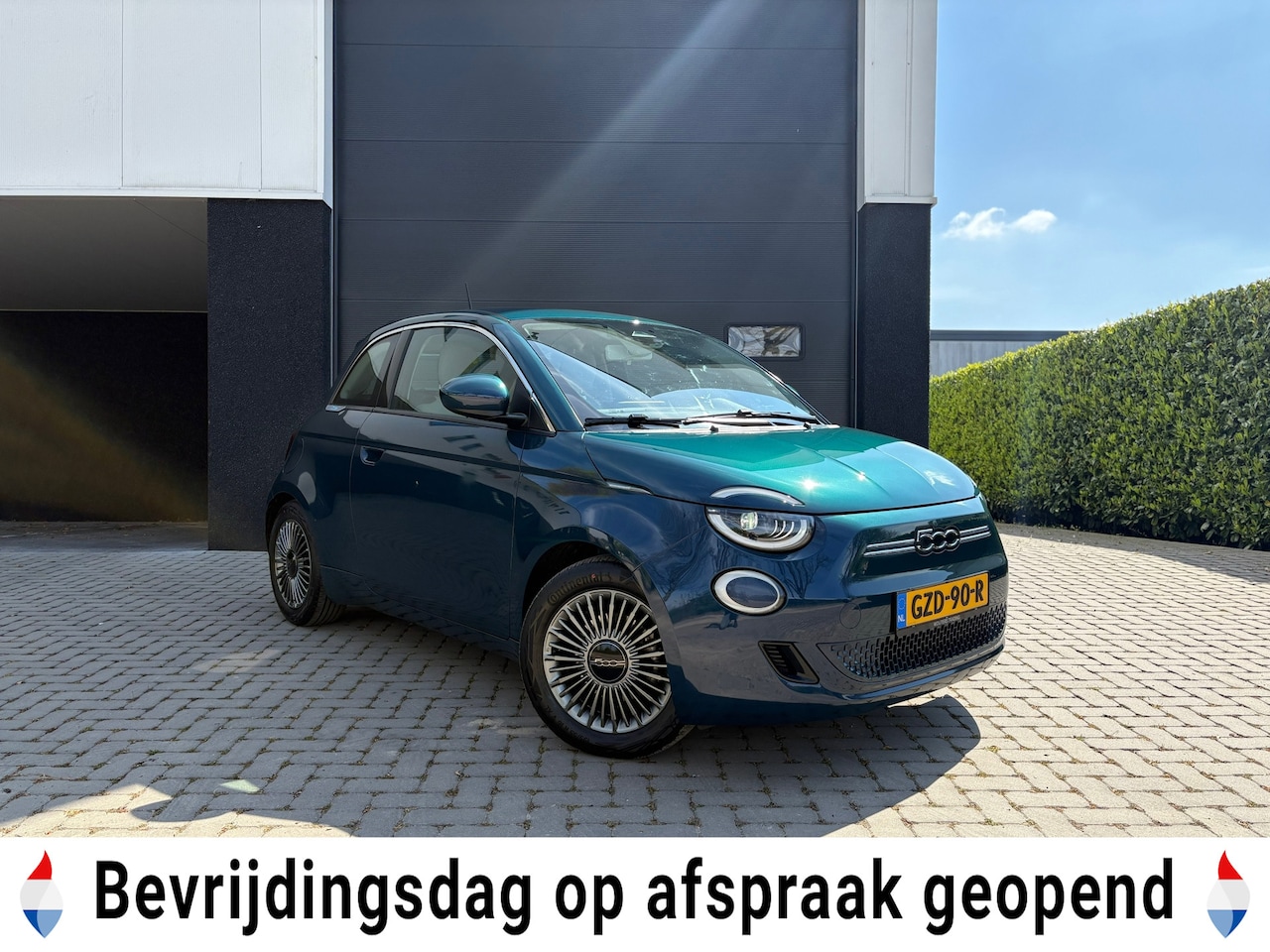 Fiat 500e - 42 kWh - CarPlay - Camera - Cruise - Digi dash -PDC - AutoWereld.nl