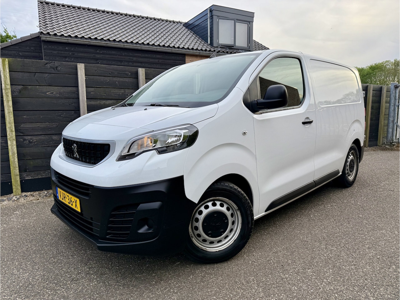 Peugeot Expert - 1.5 BlueHDI 100 Compact Profit+ volledig onderhouden! - AutoWereld.nl