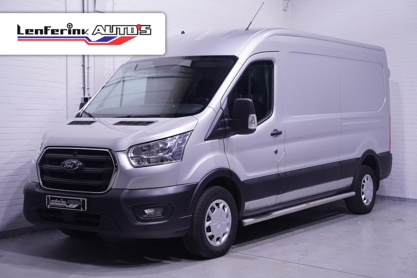 Ford Transit - 2.0 TDCI 130 pk L3H2 Trend Navi, Camera Trekhaak 2.500 kg, Sidebars, Cruise Control, NAP, - AutoWereld.nl