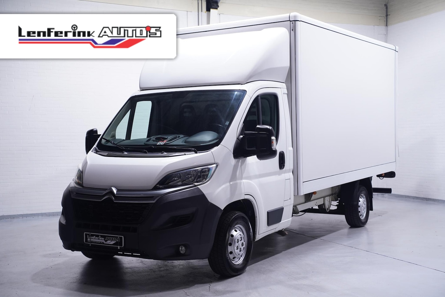 Citroën Jumper - 2.0 HDI 130 pk Bakwagen met Laadklep Navi Airco, Dakspoiler, Nette Staat, 3-Zits - AutoWereld.nl