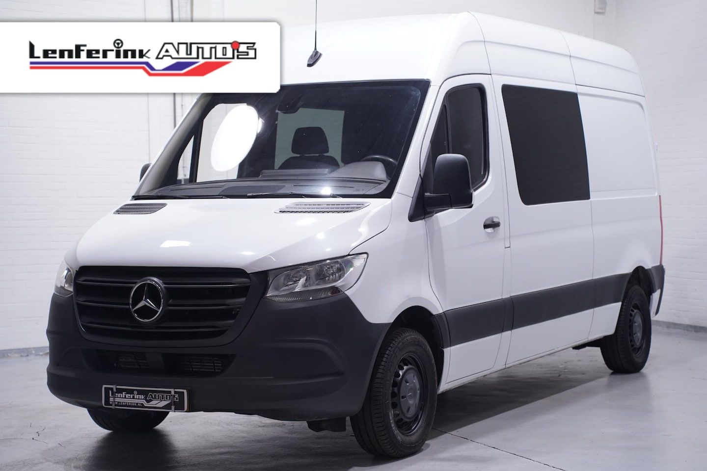Mercedes-Benz Sprinter - 314 CDI 143 pk L2H2 Dubbel Cabine 5p Airco, Trekhaak met opstap, Cruise Control, Luchtveri - AutoWereld.nl