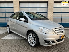 Mercedes-Benz B-klasse - 150 5drs 95pk BlueEfficiency 5drs Airco - Lm velgen - Hoge instap - Armsteun - NAP