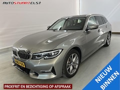 BMW 3-serie Touring - 330e eDrive Edition Leder | Sfeer | Navi | Camera | Stoelverwarming | Carplay | PDC | 2 La