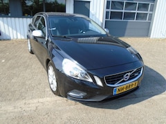 Volvo V60 - 1.6 DRIVE R-DESIGN